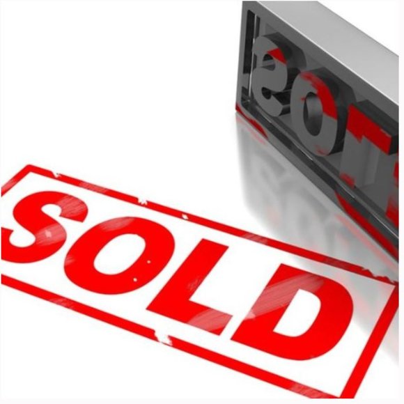 **SOLD** Boy's Under Armour Gray Sweatshirt - Picture 1 of 4